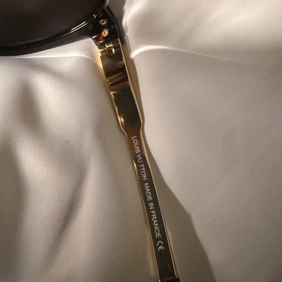 LOUIS VUITTON  Acetate Mascot Sunglasses Tortoise - Picture 6 of 13